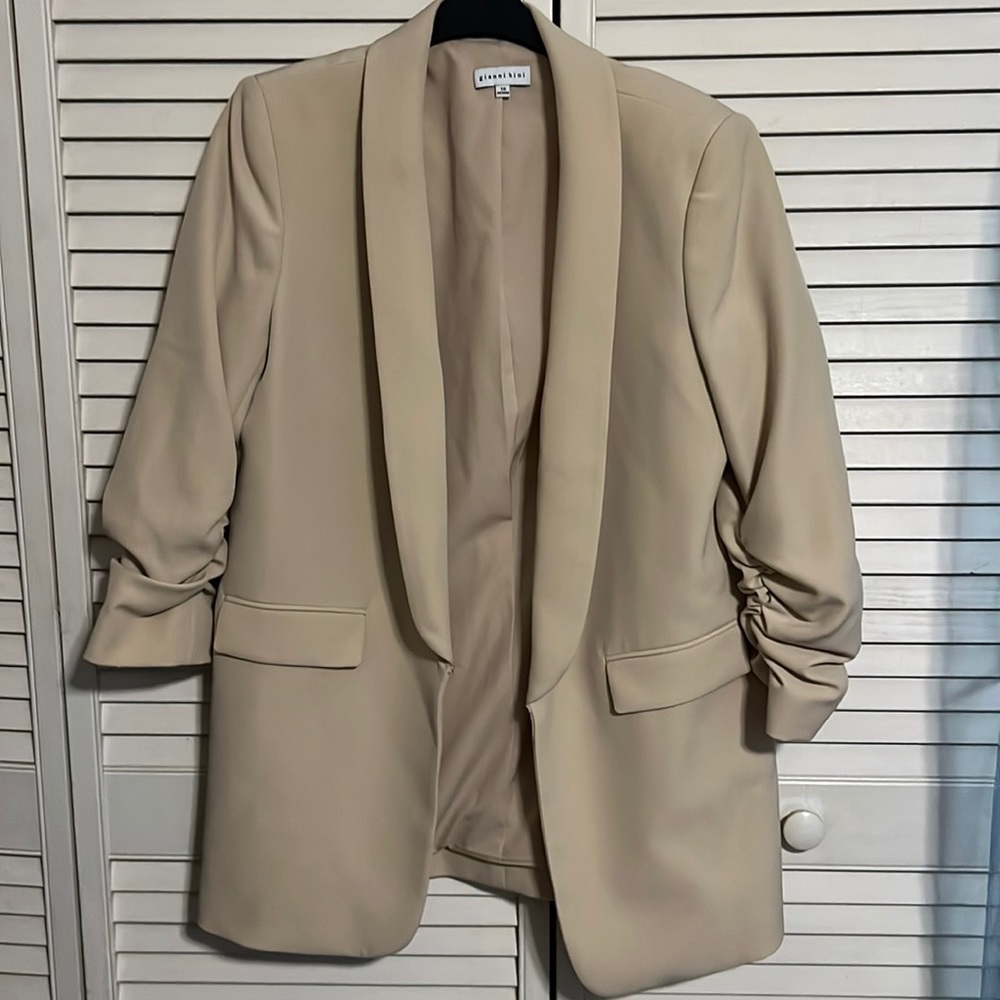 Brand new nude Gianna Bini blazer